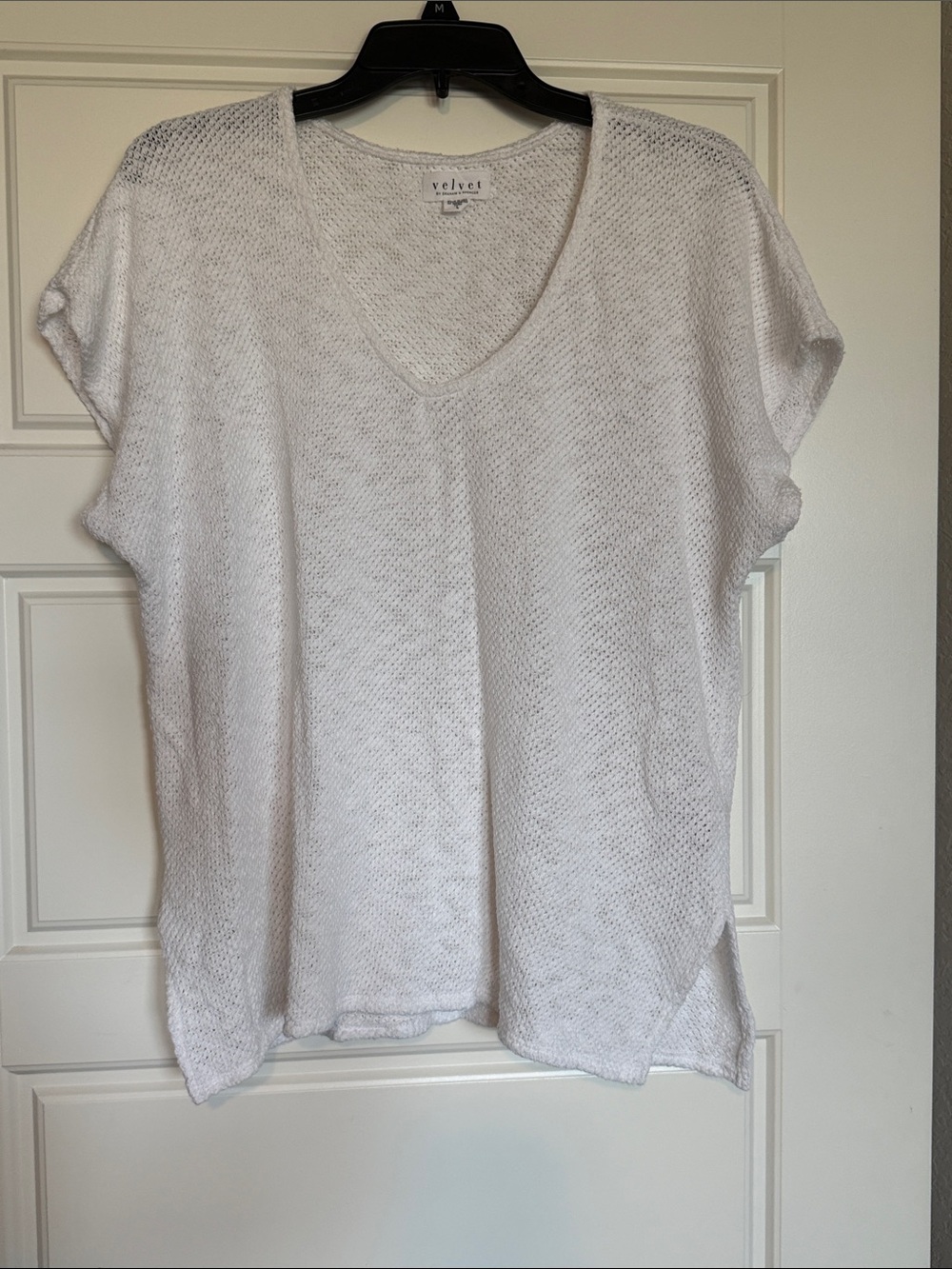 Velvet White V-Neck Short Sleeve Knit Top Size Large